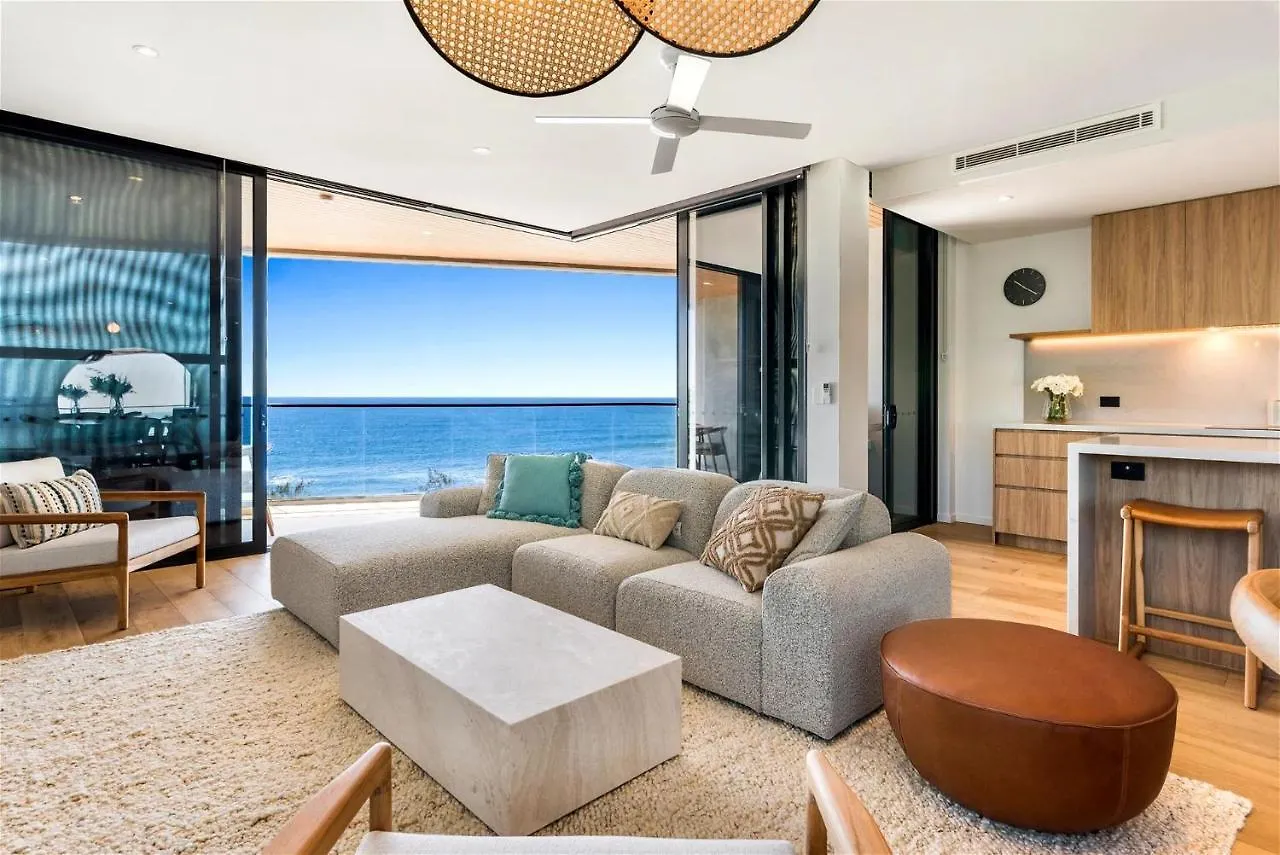 Absolute Beachfront Luxury Apartment Coolum Beach