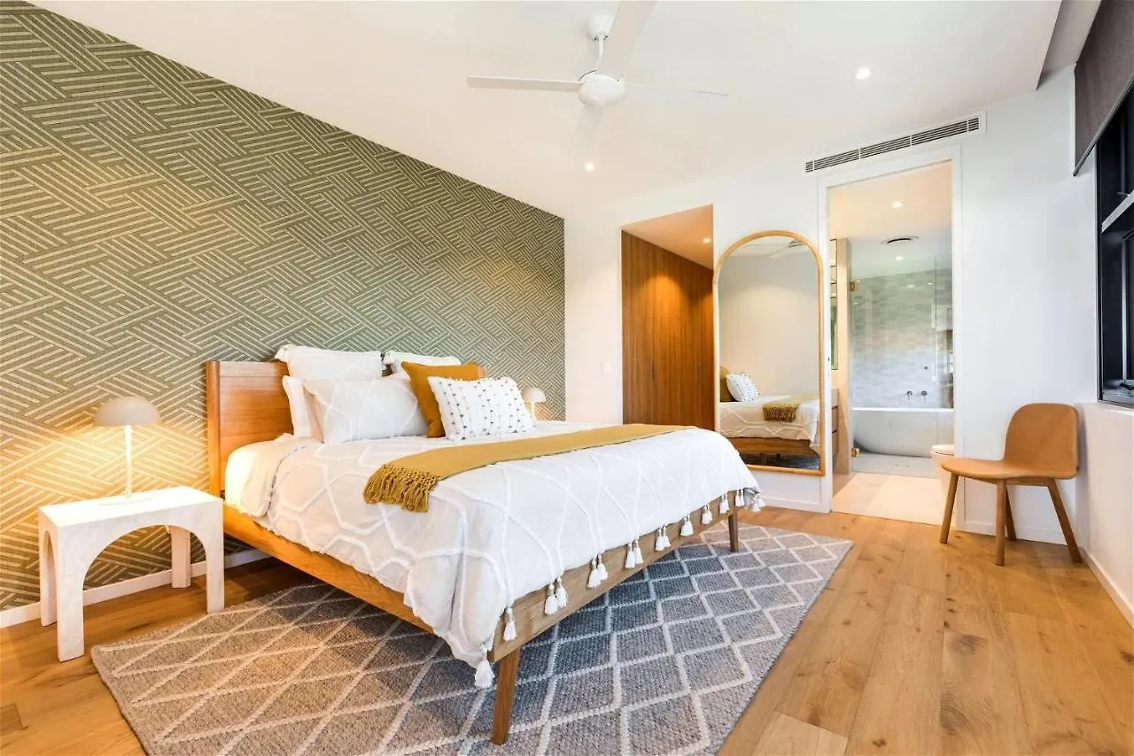 Holiday home Absolute Beachfront Luxury Apartment Coolum Beach